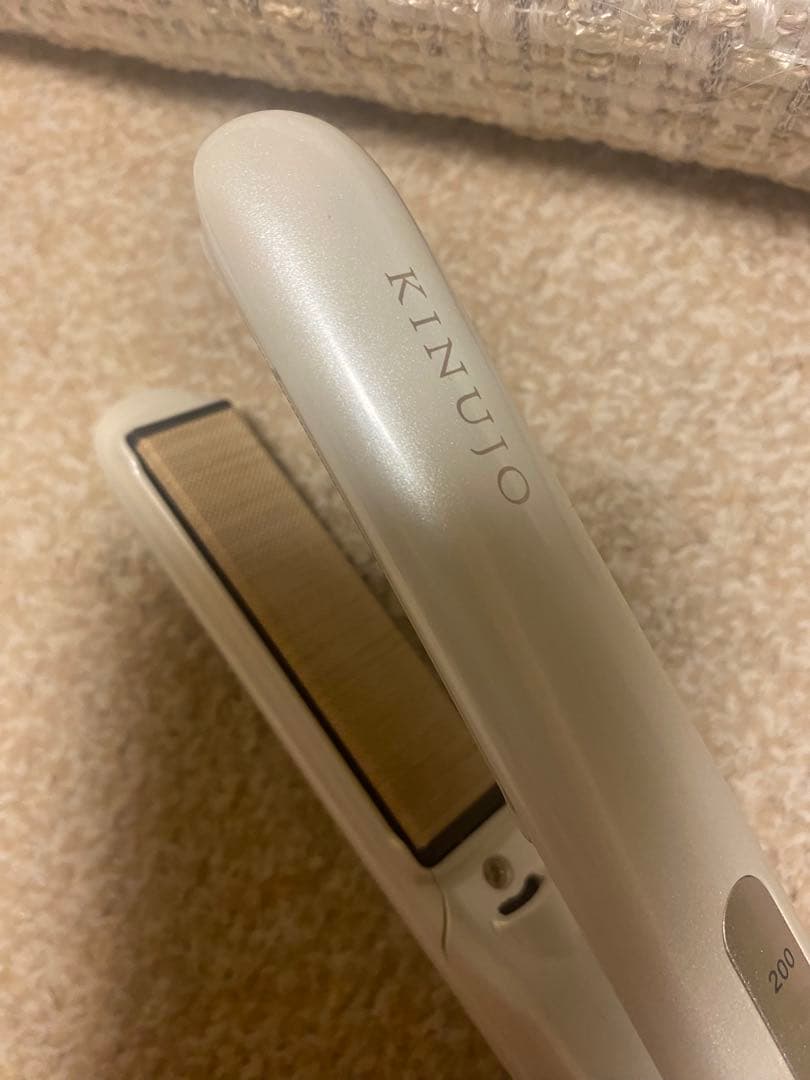美品*°♡ KINUJO 絹女　ストレートミニアイロン　doux 海外対応