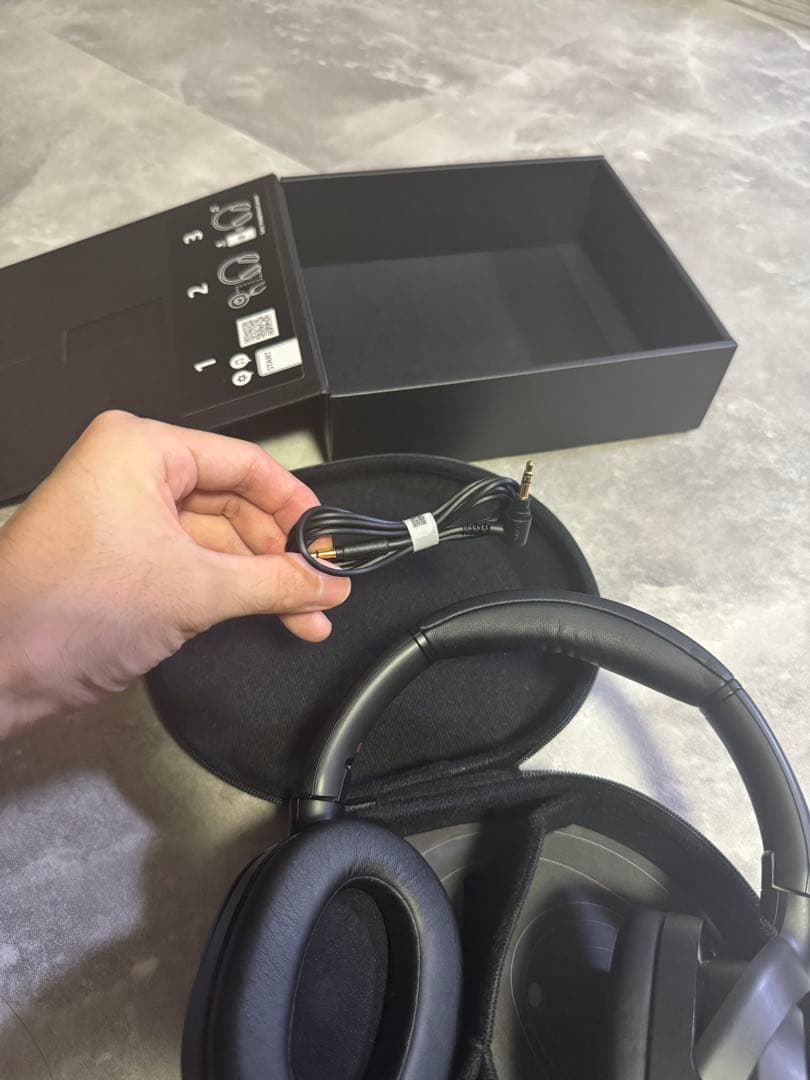 【SONY】ULT WEAR HEAD PHONE