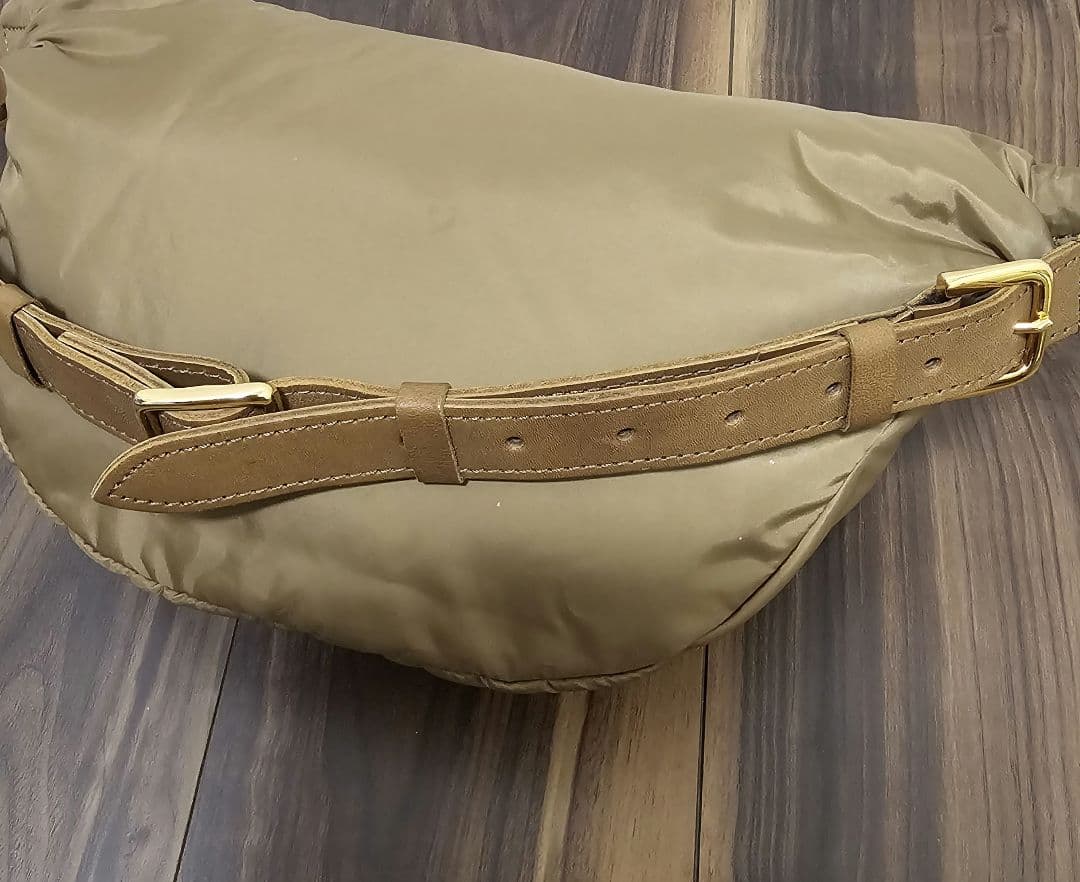 シータパランティカ　ボディバッグ　ウエストポーチ　ナイロン