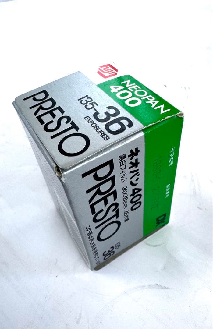 ニコンNikomat ELブラックフィルムカメラ