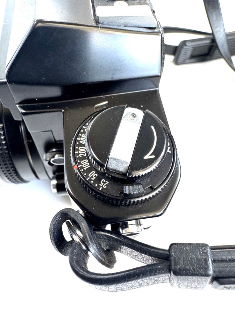 ニコンNikomat ELブラックフィルムカメラ