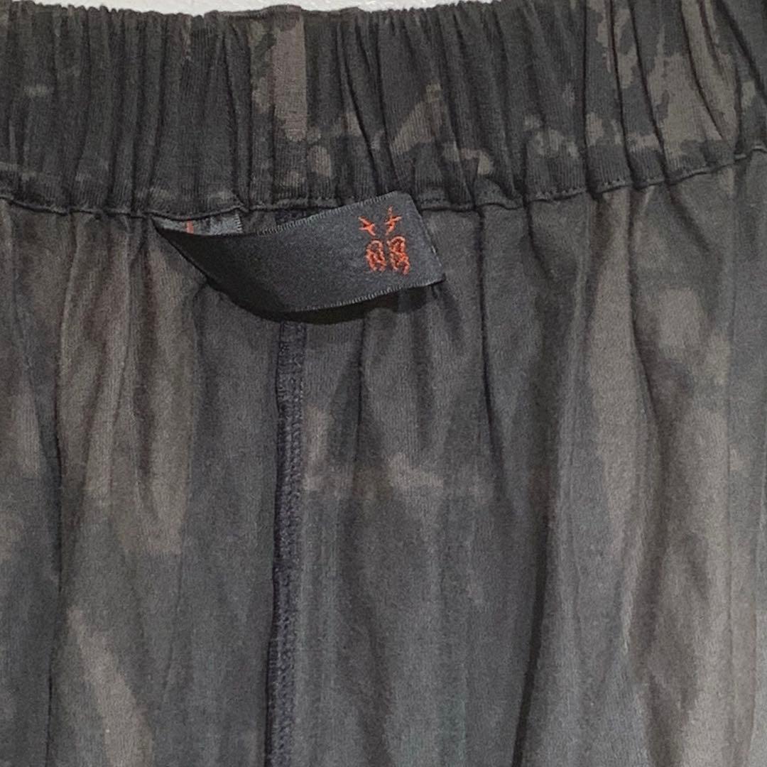 萌　MOYURU やわらかい綿　七分丈サルエルパンツ　ワイド　総柄　サイズM〜L