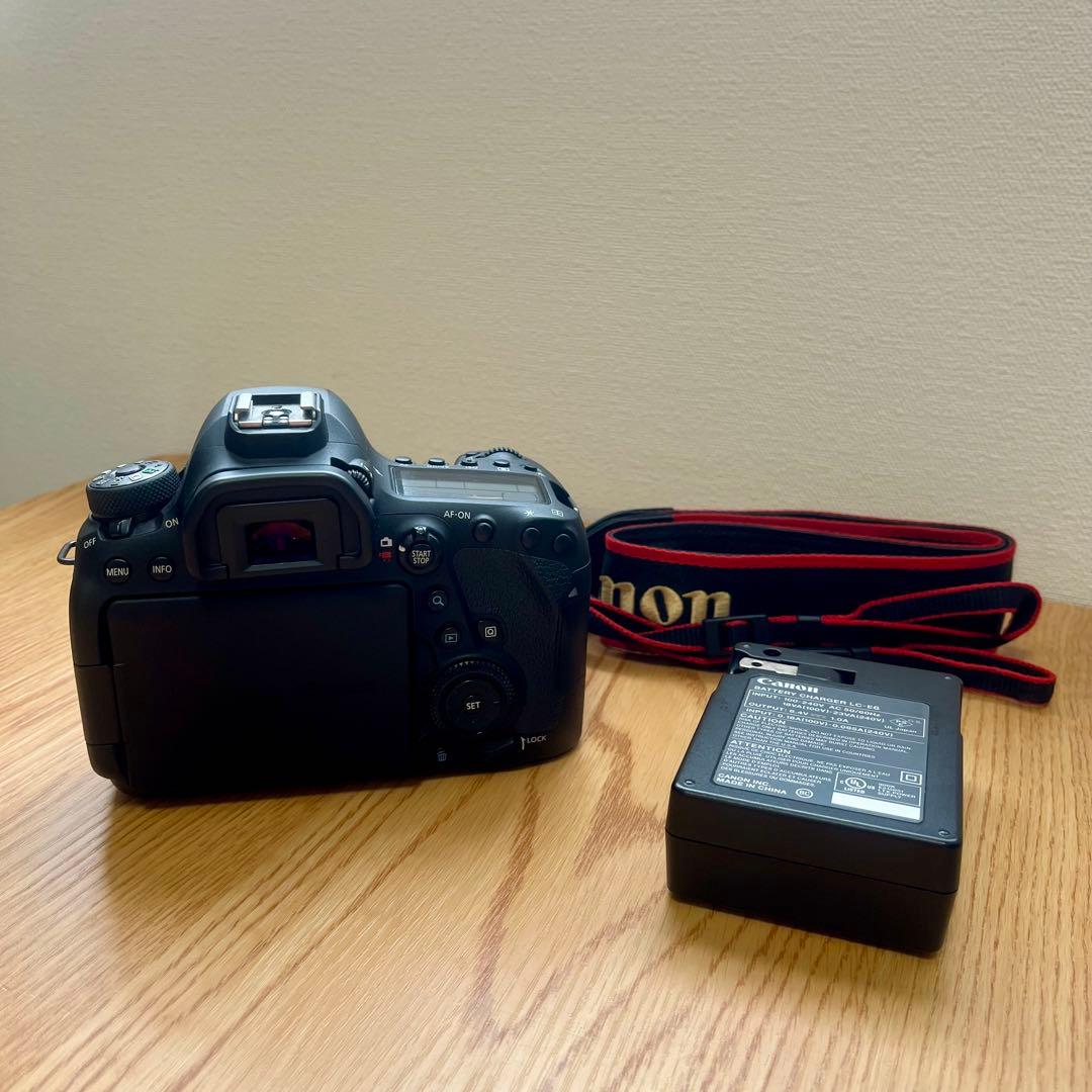 【美品】Canon EOS 6Dmark2 デジタル一眼レフ 本体