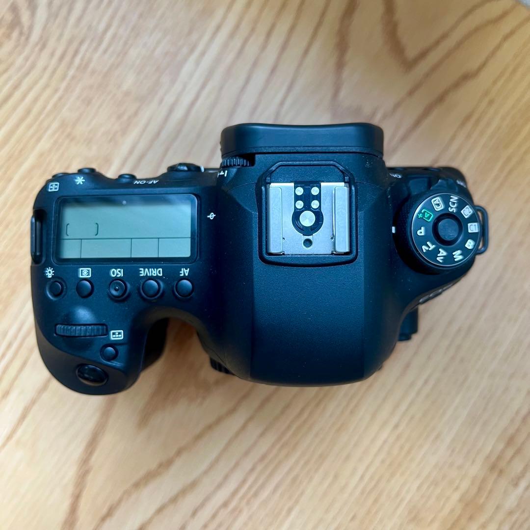 【美品】Canon EOS 6Dmark2 デジタル一眼レフ 本体