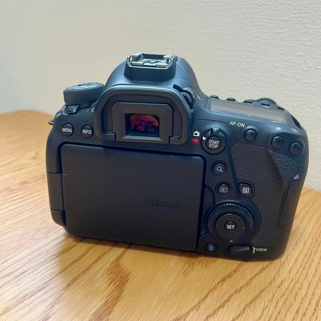 【美品】Canon EOS 6Dmark2 デジタル一眼レフ 本体