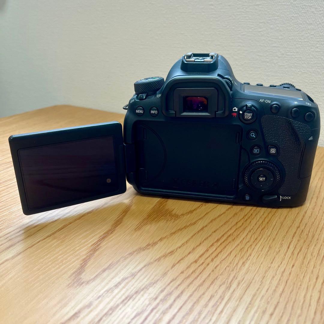 【美品】Canon EOS 6Dmark2 デジタル一眼レフ 本体