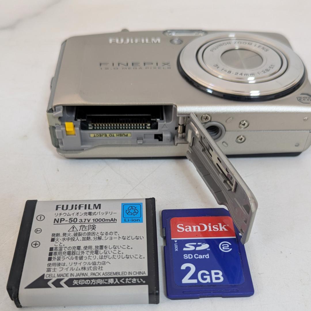 Fujifilm フジフイルム FinePix F50fd シルバー