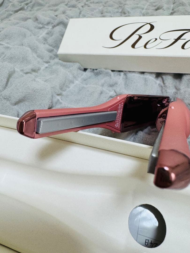 【超美品/ほぼ新品】リファフィンガーアイロン ST ピンク