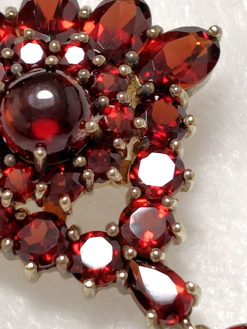 ロクザン　天然ガーネット　ブローチ　ペンダント　アクセサリー　ジュエリー
