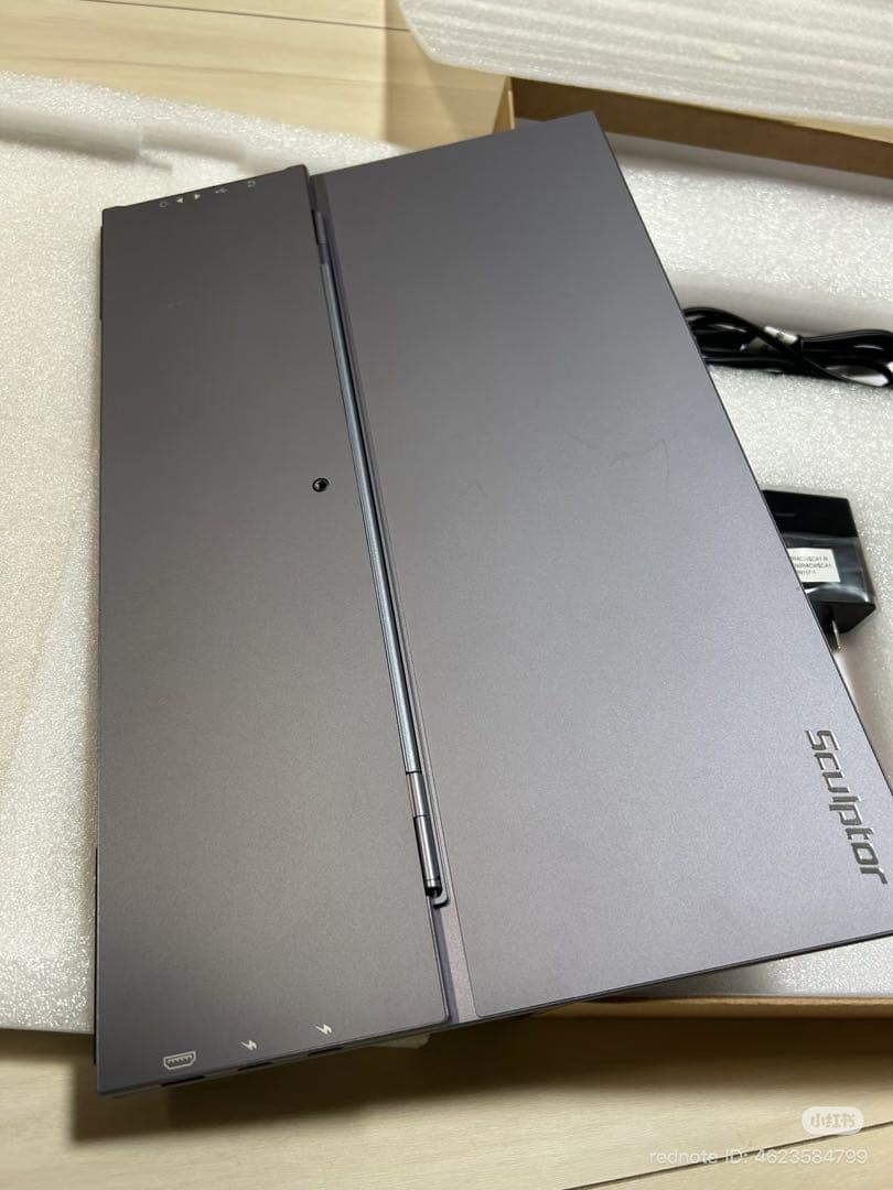 4K（3840×2160）解像度の OLEDディスプレイ です