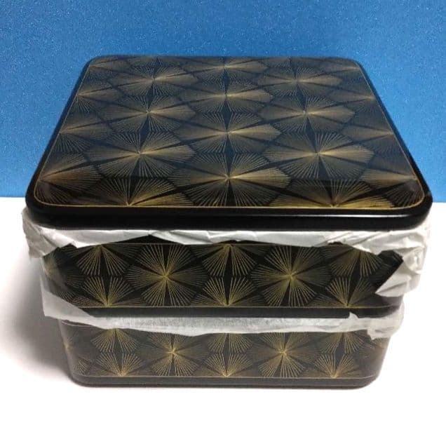 輪島塗 6.5寸二段重箱 布着本堅地　沈金 亀甲松葉 美品