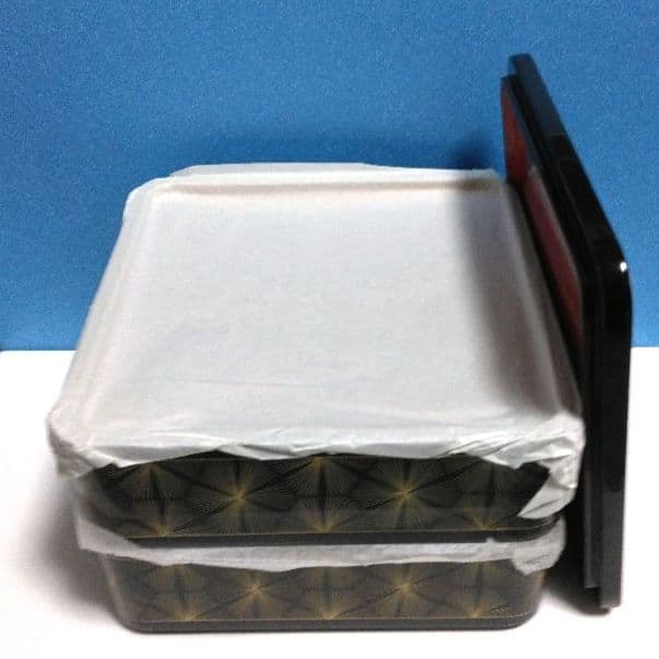 輪島塗 6.5寸二段重箱 布着本堅地　沈金 亀甲松葉 美品