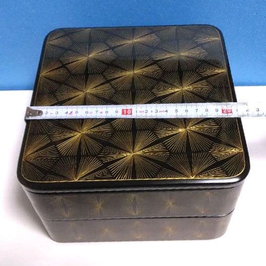輪島塗 6.5寸二段重箱 布着本堅地　沈金 亀甲松葉 美品