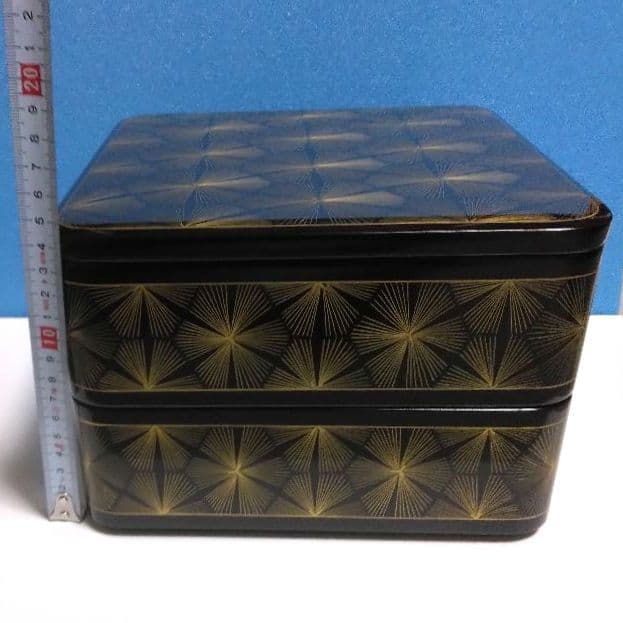 輪島塗 6.5寸二段重箱 布着本堅地　沈金 亀甲松葉 美品
