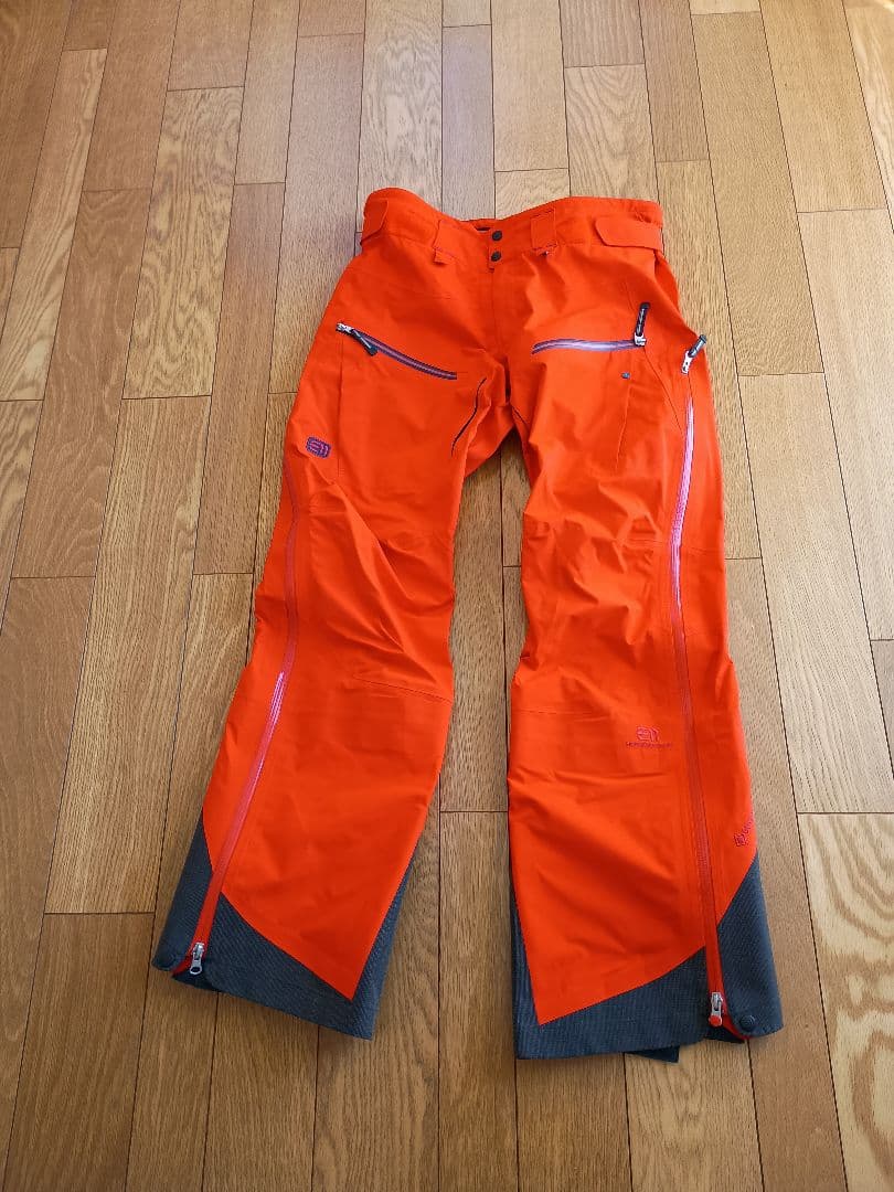 ステート オブ エレベネート　M Bec de Rosses Pants