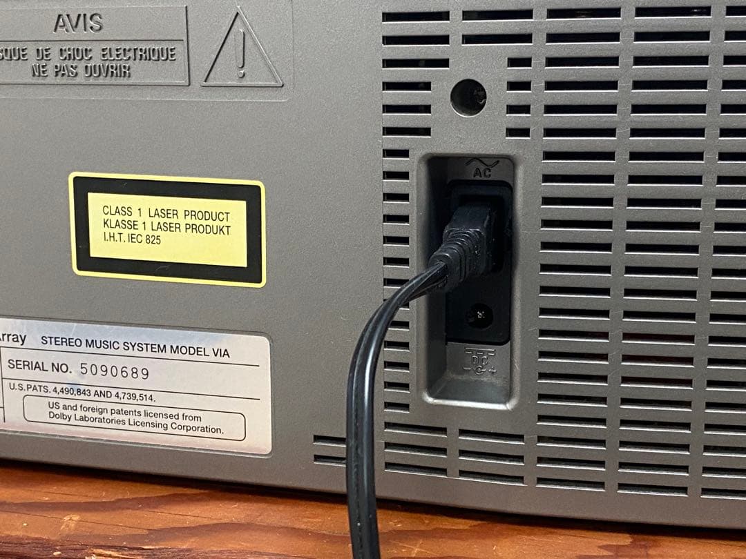 美品　BOSE VIA リモコンその他付属あり　CD MD 問題なし