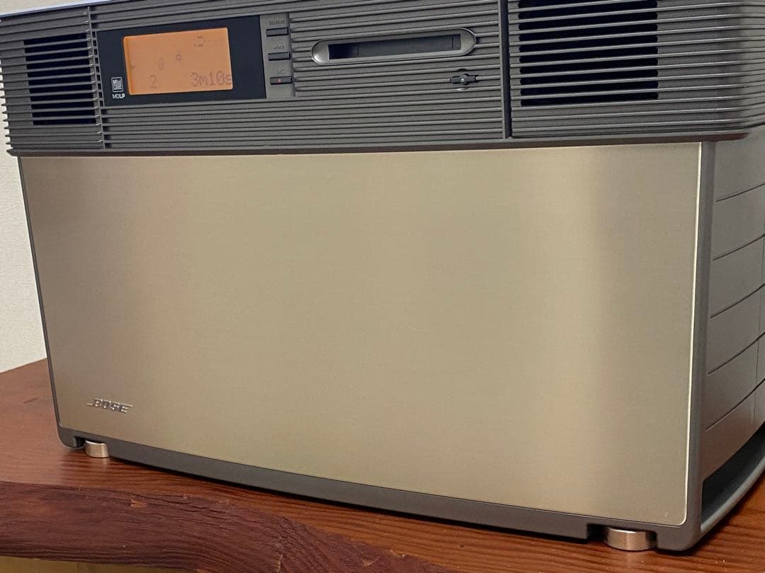 美品　BOSE VIA リモコンその他付属あり　CD MD 問題なし