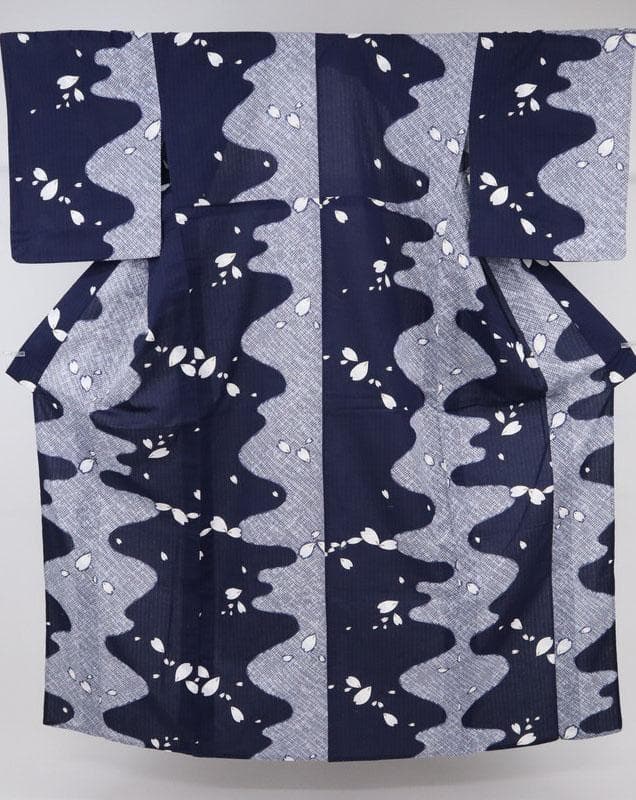 【浴衣】長尺 鹿の子に花びら模様 紺 普段着 木綿 カジュアル 夏着物7UA18