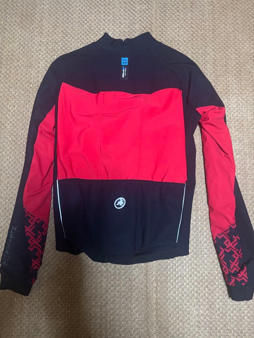 アソス冬用 ブラック/レッド サイクルジャケット