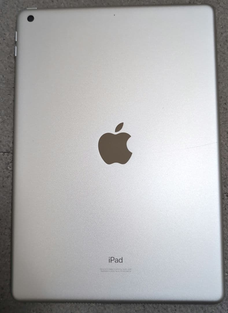 iPad第7世代 32GB シルバー Wi-Fiモデル