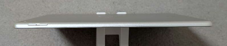 iPad第7世代 32GB シルバー Wi-Fiモデル