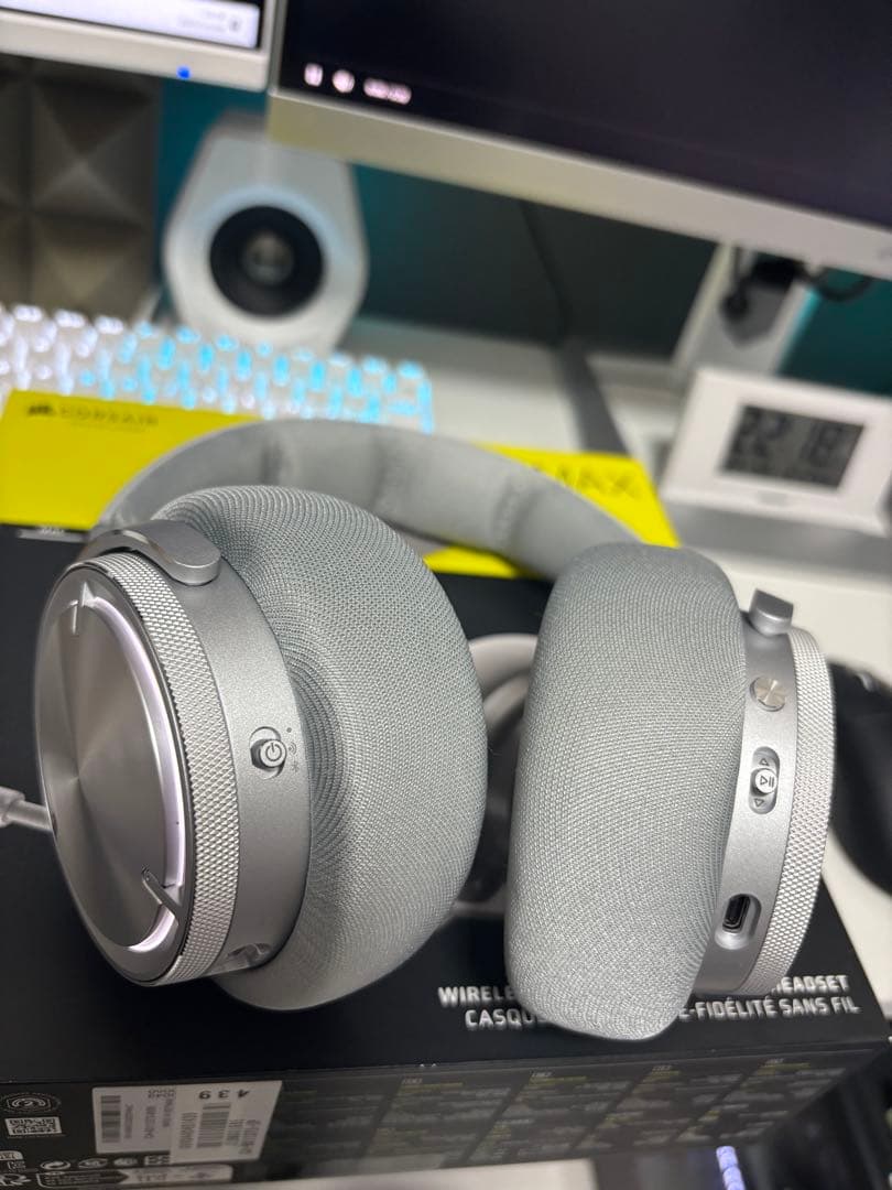 CORSAIR VIRTUOSO MAX WIRELESS シルバー