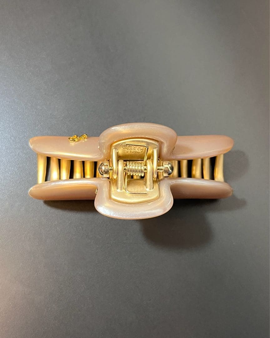 【ゆっこ】acca ヘアクリップ パールベージュ