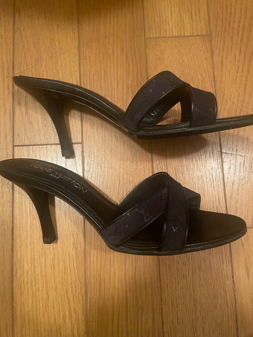 LOUIS VUITTON ミュールサンダル ブラック