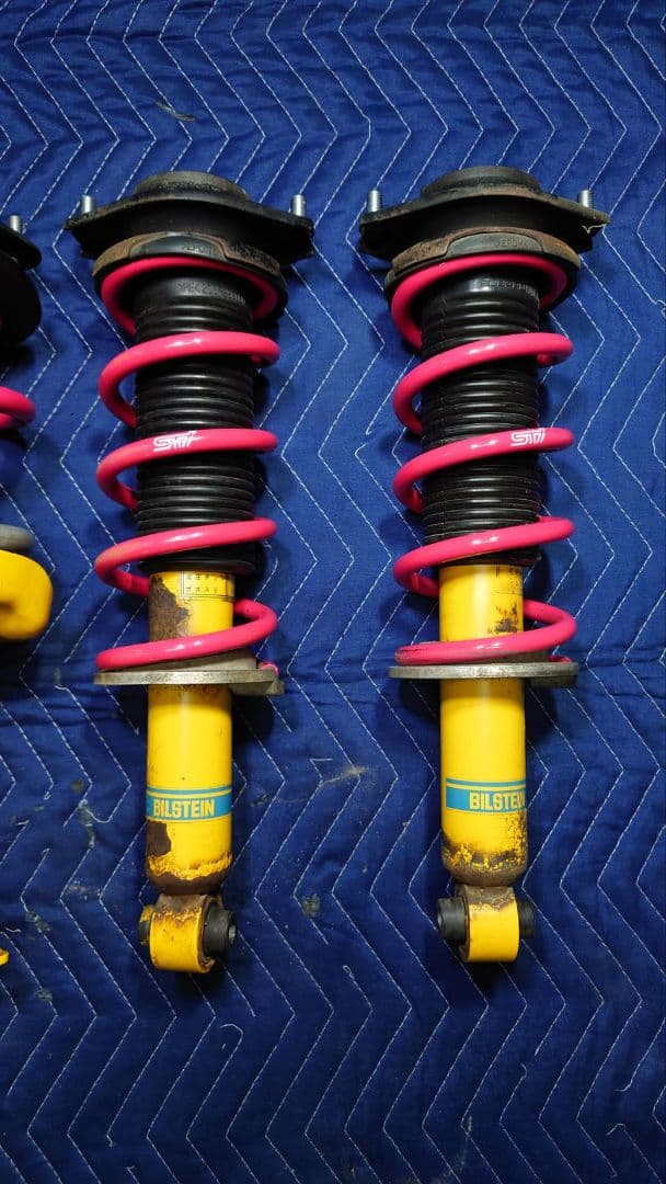 VM4 レヴォーグSTI ビルシュタイン STIオプションダウンサス