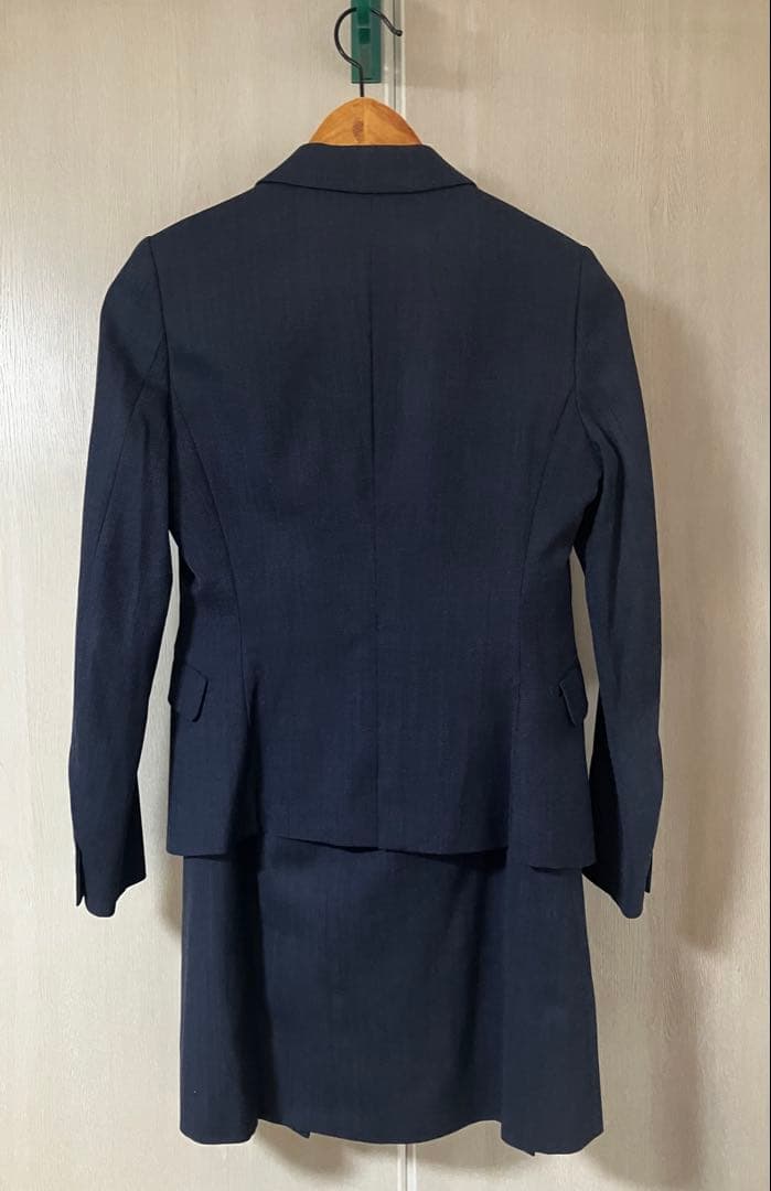 美品ORIHICARHYMウォッシャブルスーツジャケットスカートネイビー5号SS