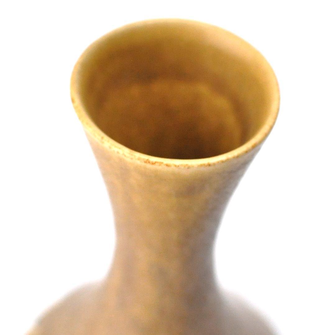 クイストゴー　RELIEF（レリーフ）フラワーベース　花瓶