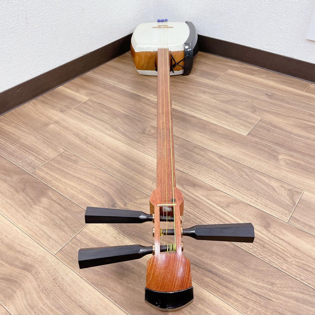 津軽三味線 花梨 太棹 丸打胴 平溝 和楽器