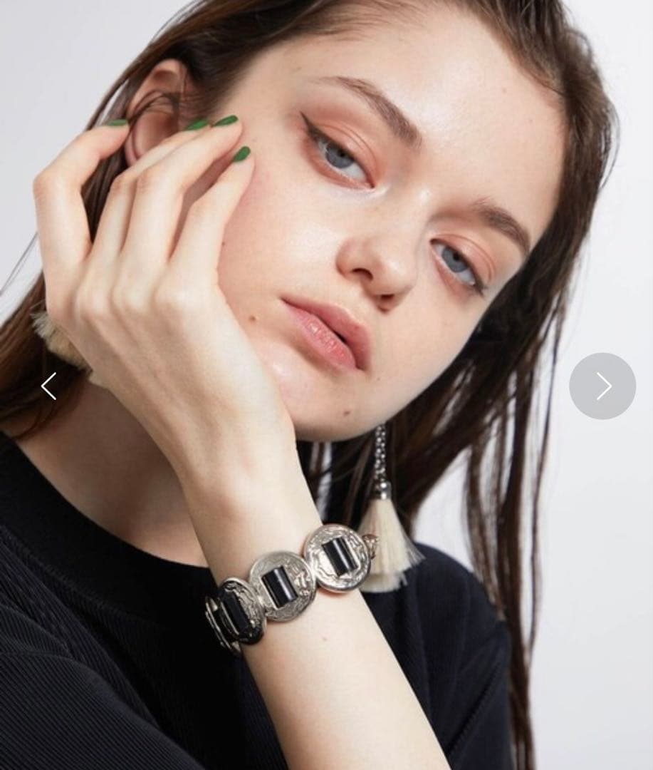 TOGA PULLA コンチョレザーバングル TP21-AK270