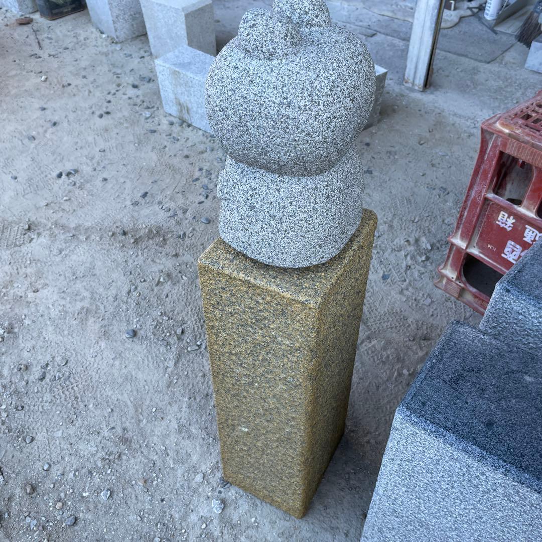 ベリー、おかえり石柱　ケロちゃん　手作り　御影石　玄関先セット品　置物