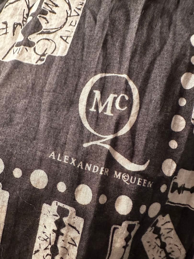 し*す様 アレキサンダーマックイーン ストール2本セット