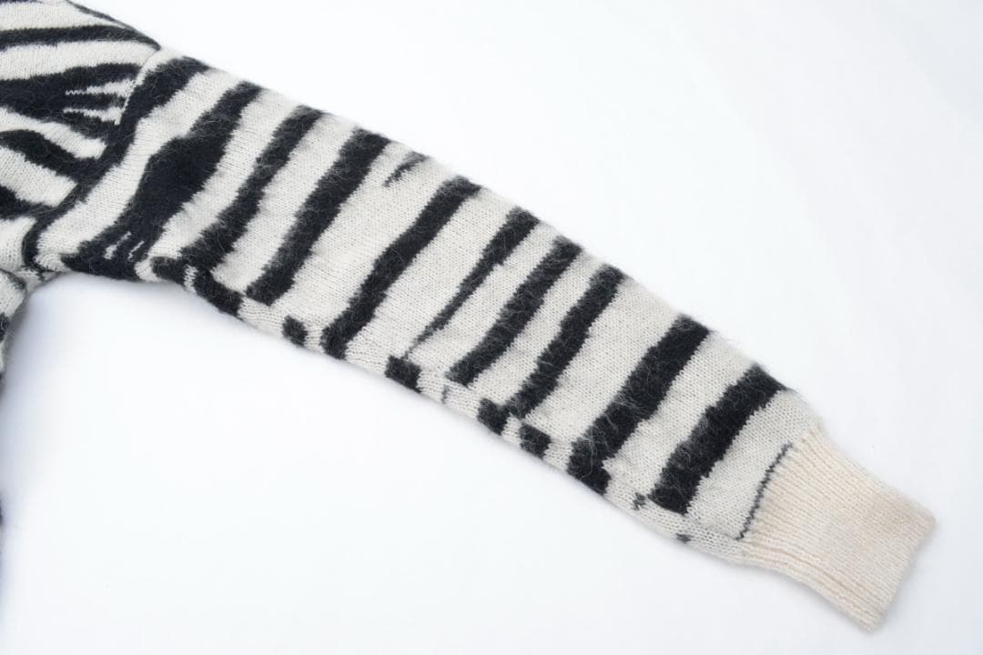 新品・未使用 STUSSY ゼブラ柄ニットセーター ホワイト/ブラック