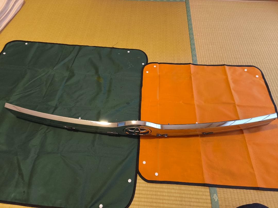 ヴォクシー80 前期 煌2 純正 リヤ バックドア ガーニッシュ