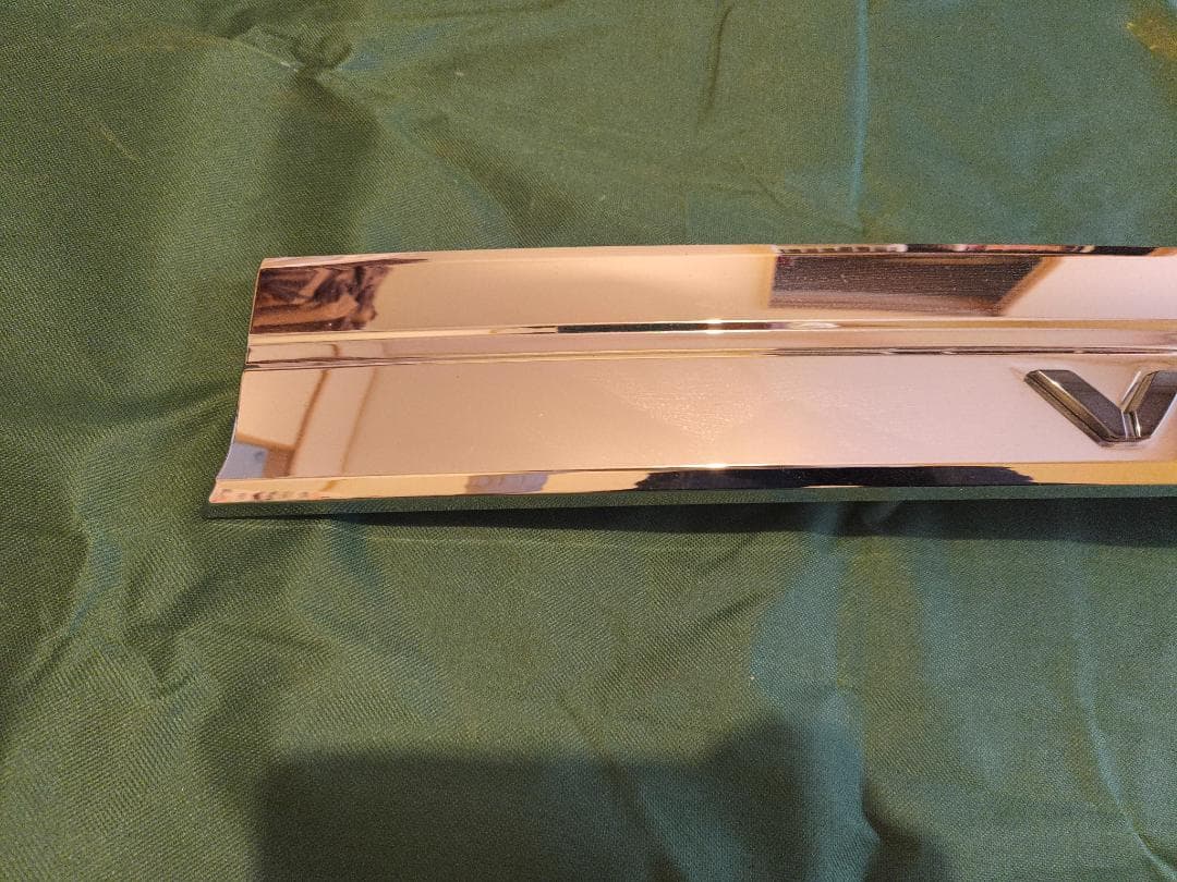 ヴォクシー80 前期 煌2 純正 リヤ バックドア ガーニッシュ