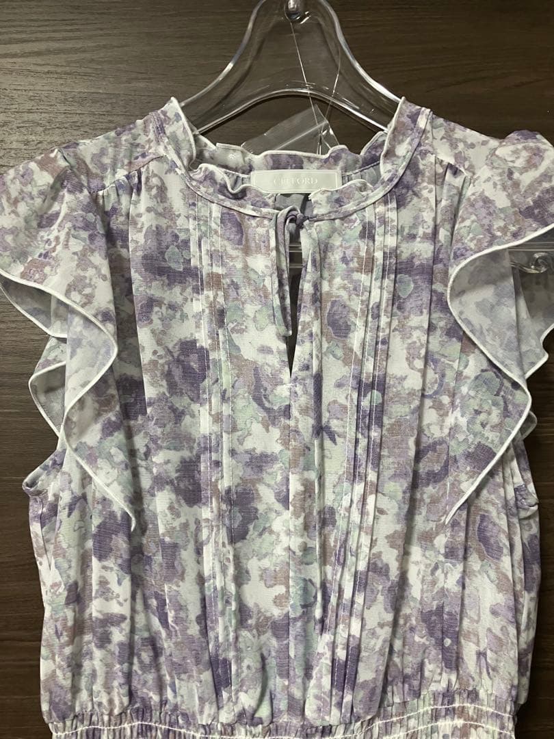 【新品未使用】CELFORDセルフォード♪デジタルフラワープリントワンピース