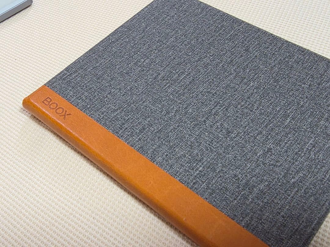 BOOX Leaf（ケース付き）