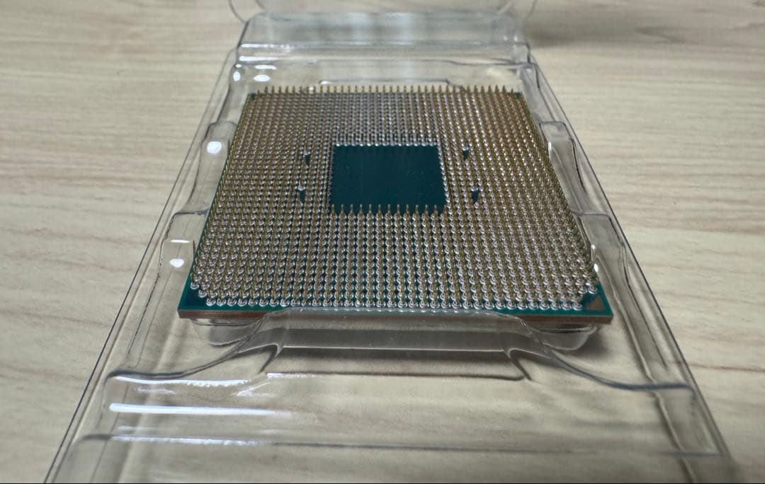 AMD Ryzen 7 3700X (Wraith Prism クーラー付属)