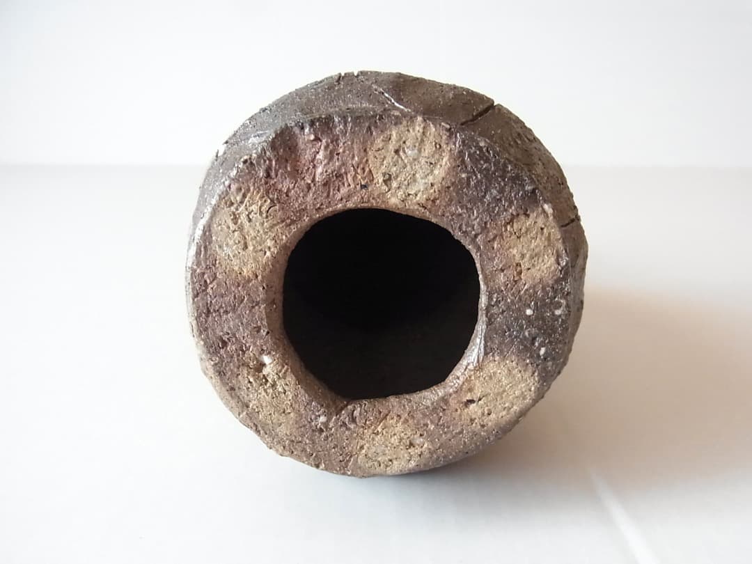 小嶋亜創『灰釉陶仏（中）』初期伊万里 李朝 古唐津 黒高麗 オンギ くらわんか