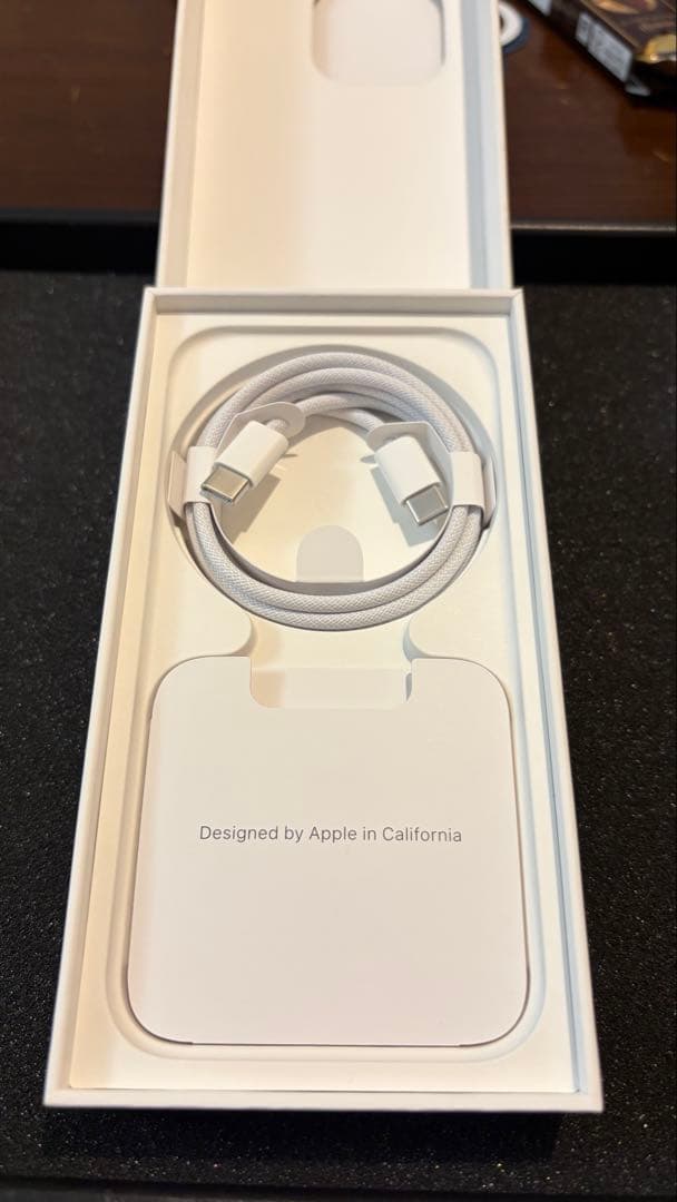 Apple iPhone 15 Pro ナチュラルチタン