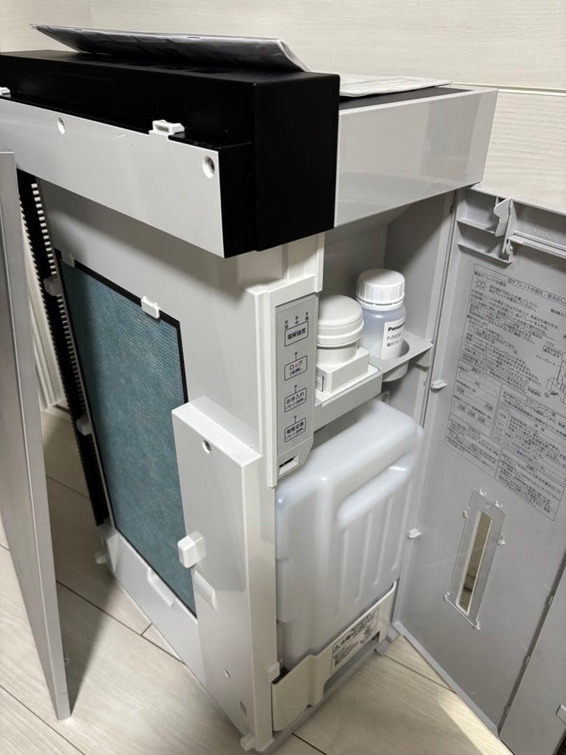 パナソニック空間除菌脱臭機加湿付きジアイーノFMV4300タブレット有り取説付♪