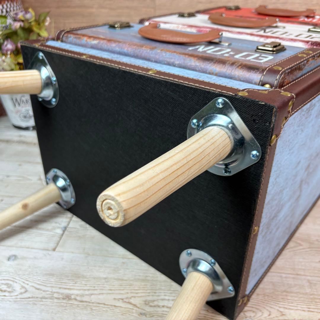 アンティーク調レザートランクチェスト三段脚付（41㎝×80㎝）洋タンス木製飾り棚