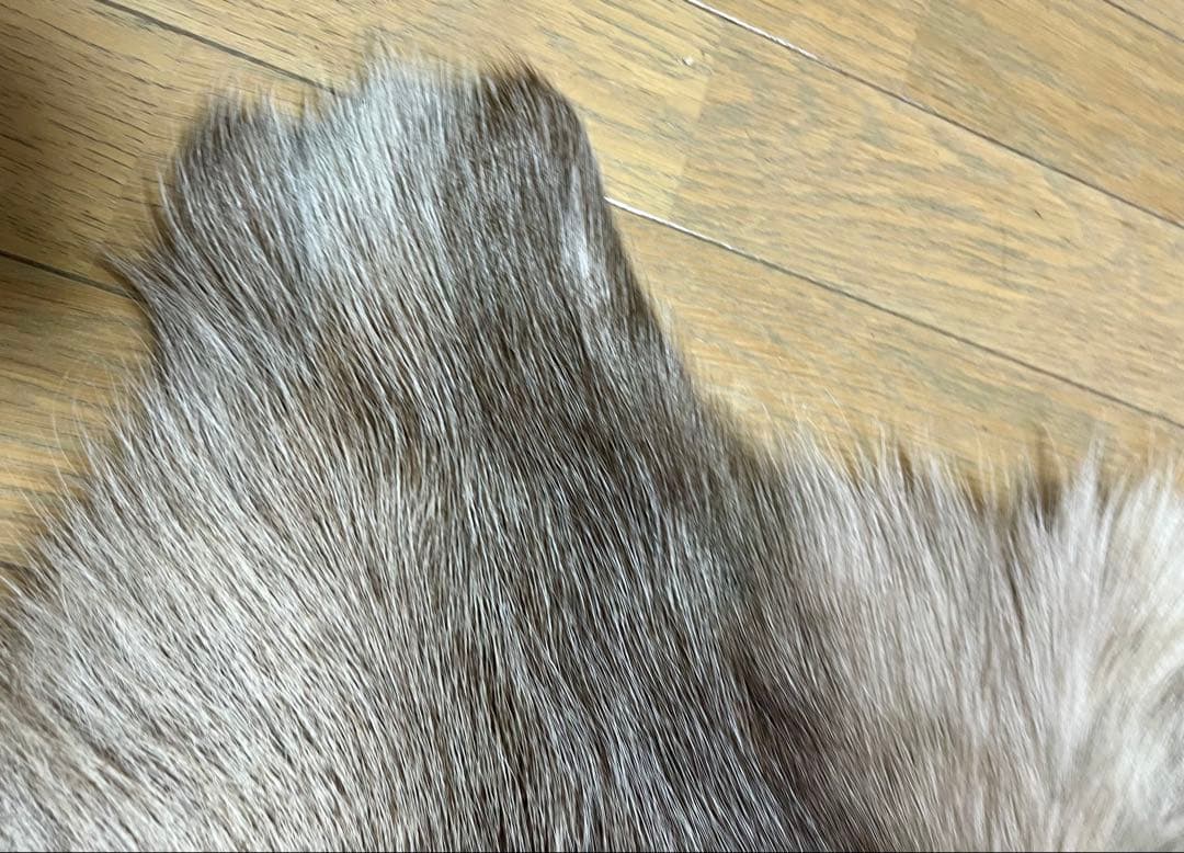 関西万博 北欧館【フィンランド製】高級トナカイの毛皮　ムートン、キャンプ、敷物