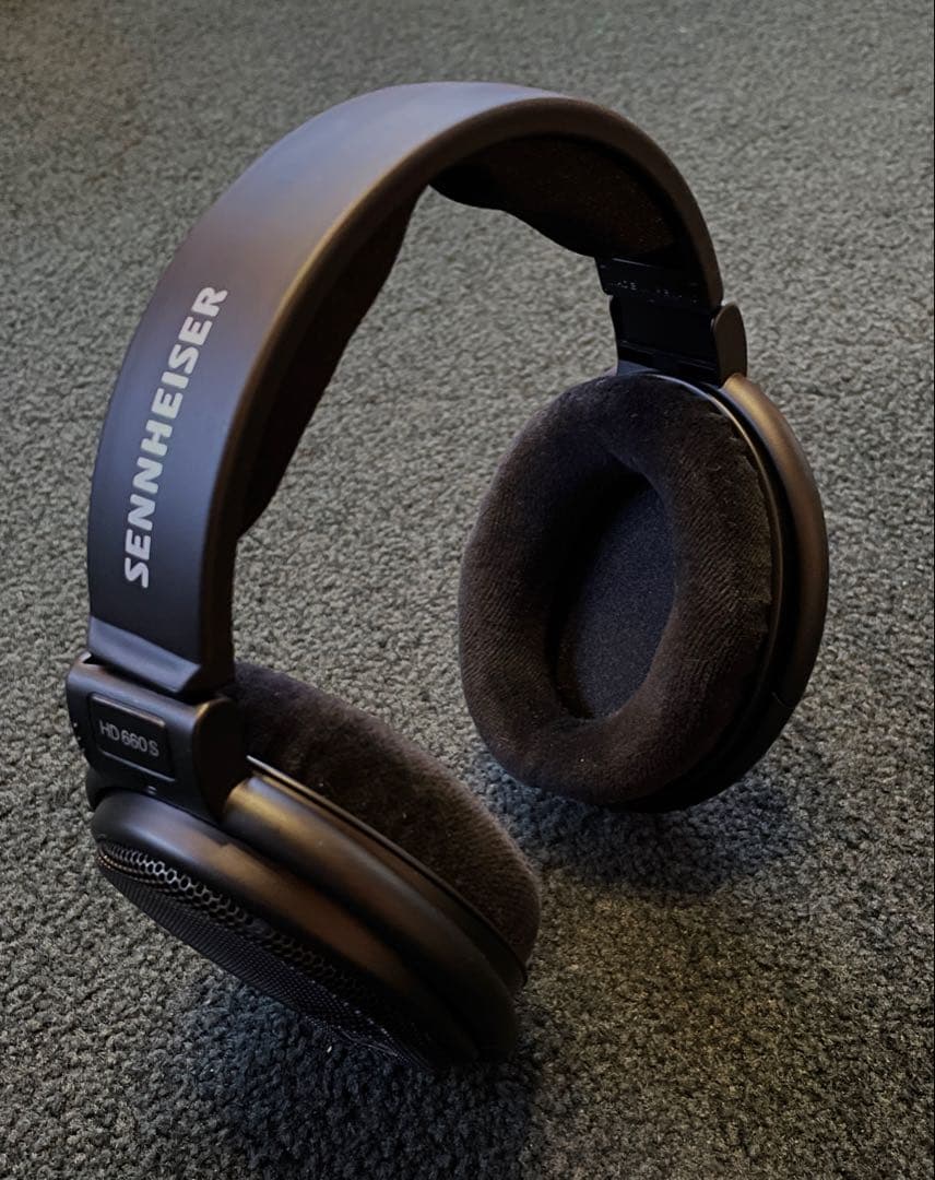 極美品！ゼンハイザーHD660S ヘッドホン有線オープン型　カーボンケース付き