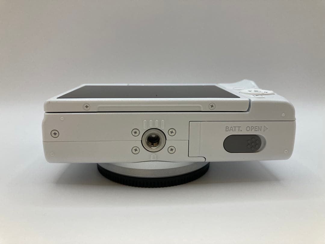 Canon EOS M200 標準ズームキット ホワイト ミラーレス一眼カメラ