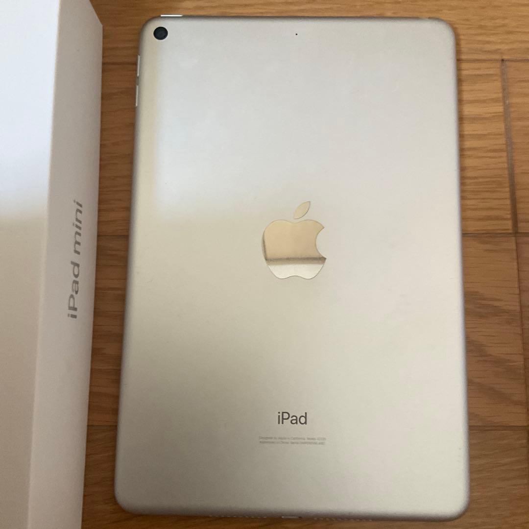 iPad mini 5 Wi‑Fiモデル 256GB シルバー　※電源ボタン陥没