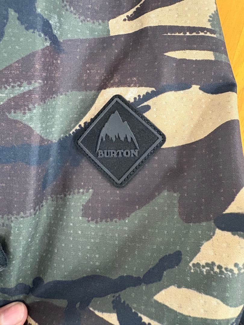 Burton 迷彩柄 スキーウェア